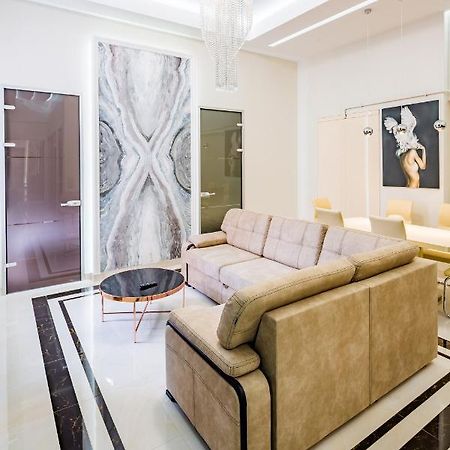 Leogrand Deluxe Apartments On Doroshenka 17 Львов Экстерьер фото