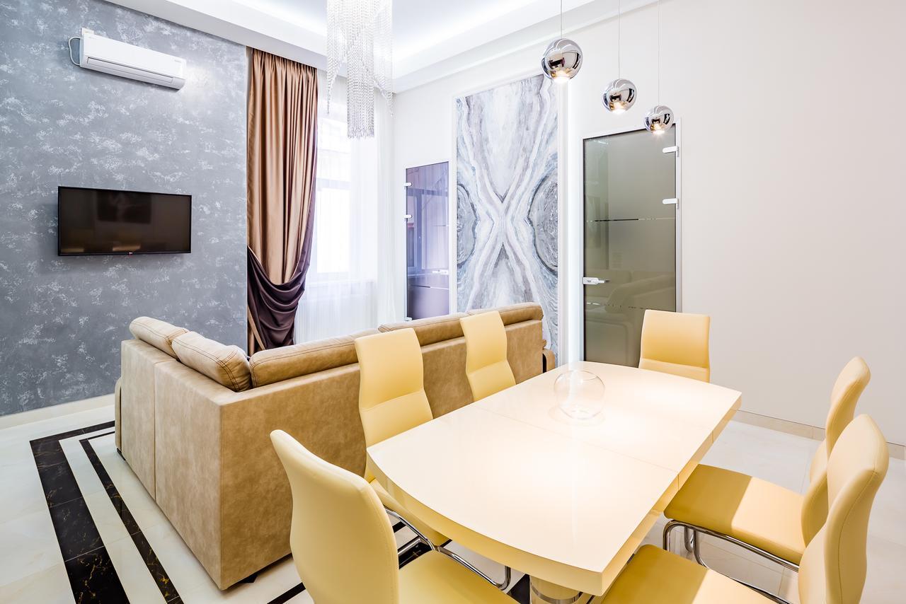 Leogrand Deluxe Apartments On Doroshenka 17 Львов Экстерьер фото