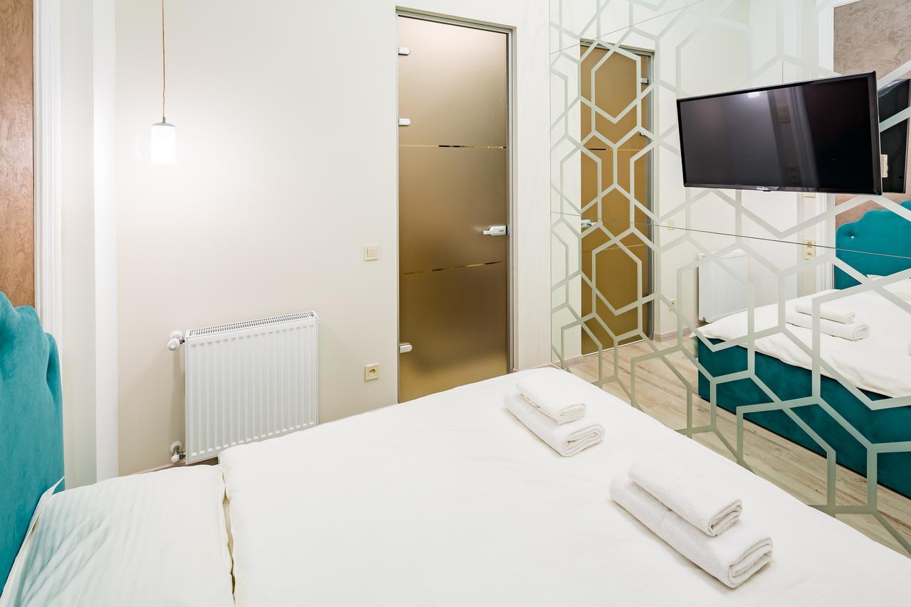 Leogrand Deluxe Apartments On Doroshenka 17 Львов Экстерьер фото